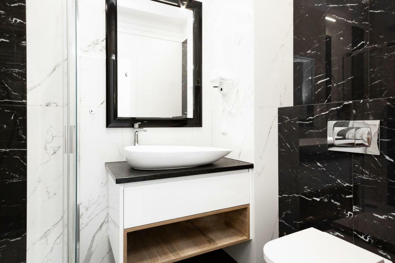 Apartments Warsaw Dzielna By Noclegi Renters מראה חיצוני תמונה
